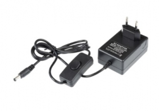 Napájecí led zdroj s vypínačem 12V 24W do zásuvky klasik